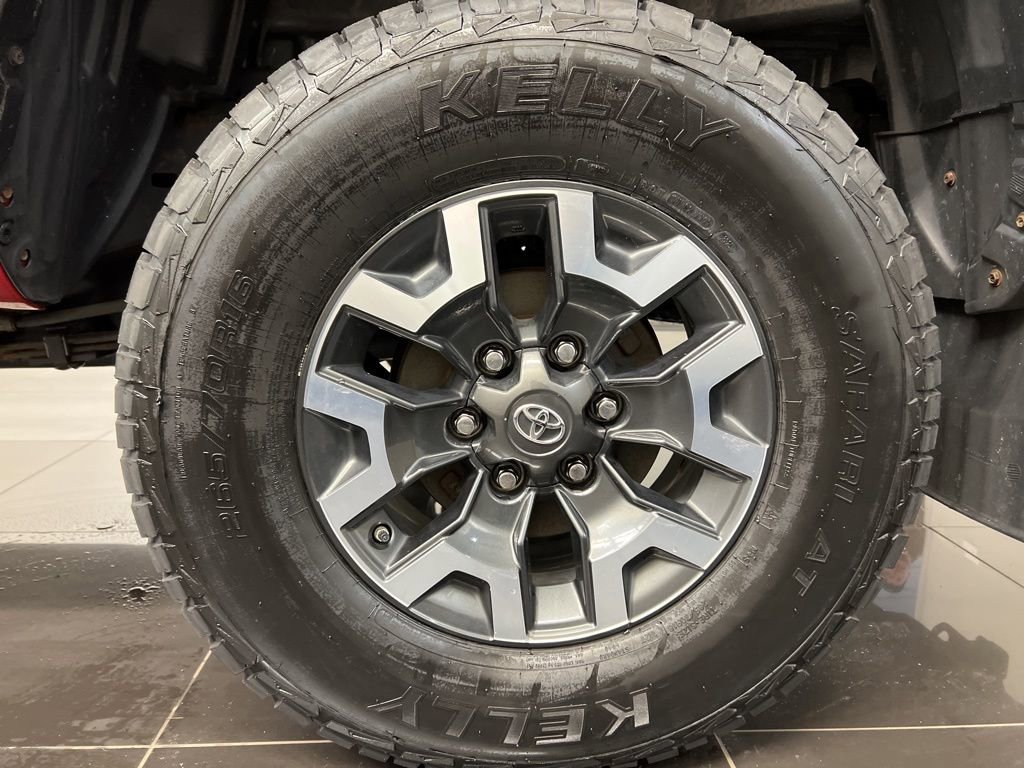 Used 2020 Toyota Tacoma TRD Off-Road w/ TRD Premium Off Road Package image 7