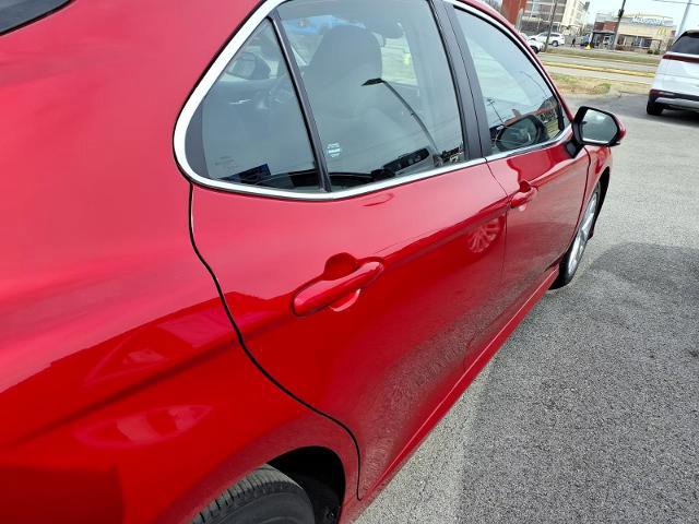 Used 2024 Toyota Camry LE image 5