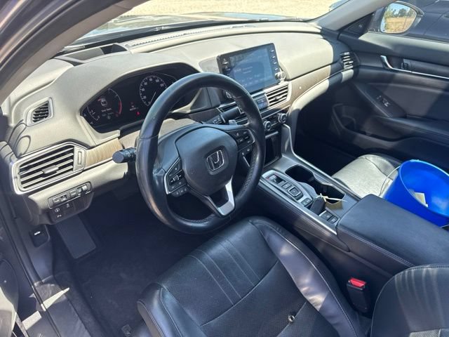 Used 2018 Honda Accord Touring image 6