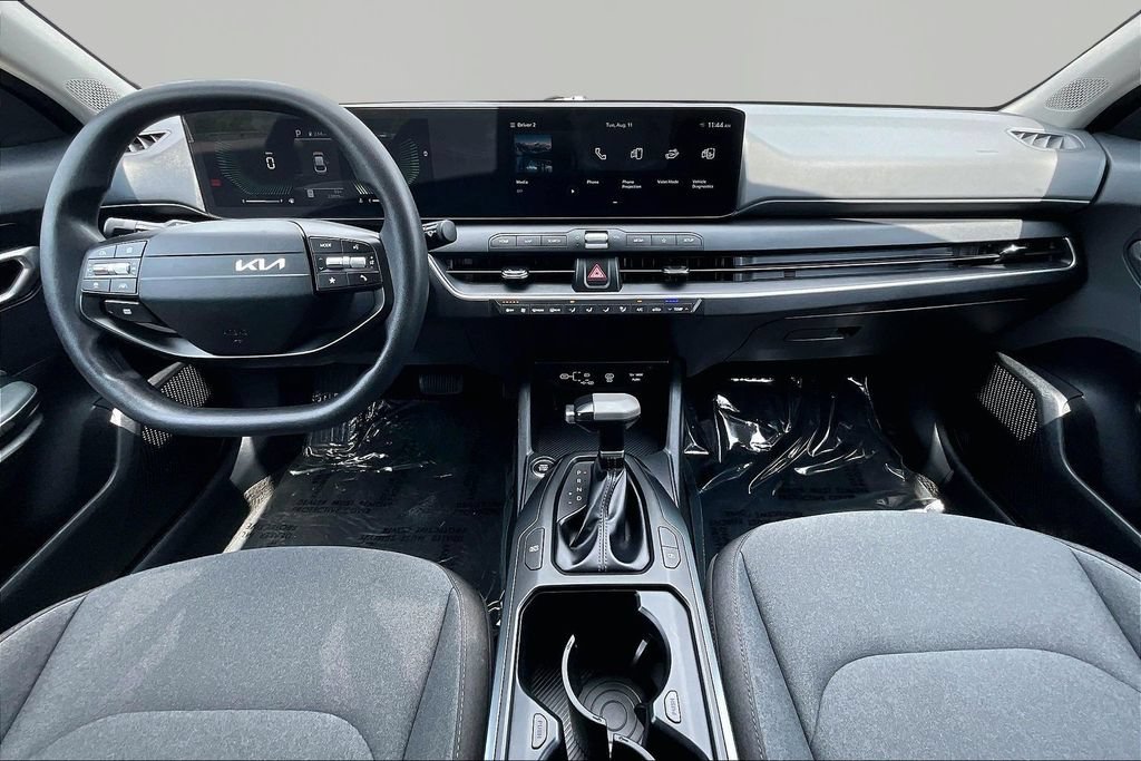 Used 2025 Kia K4 FWD image 16