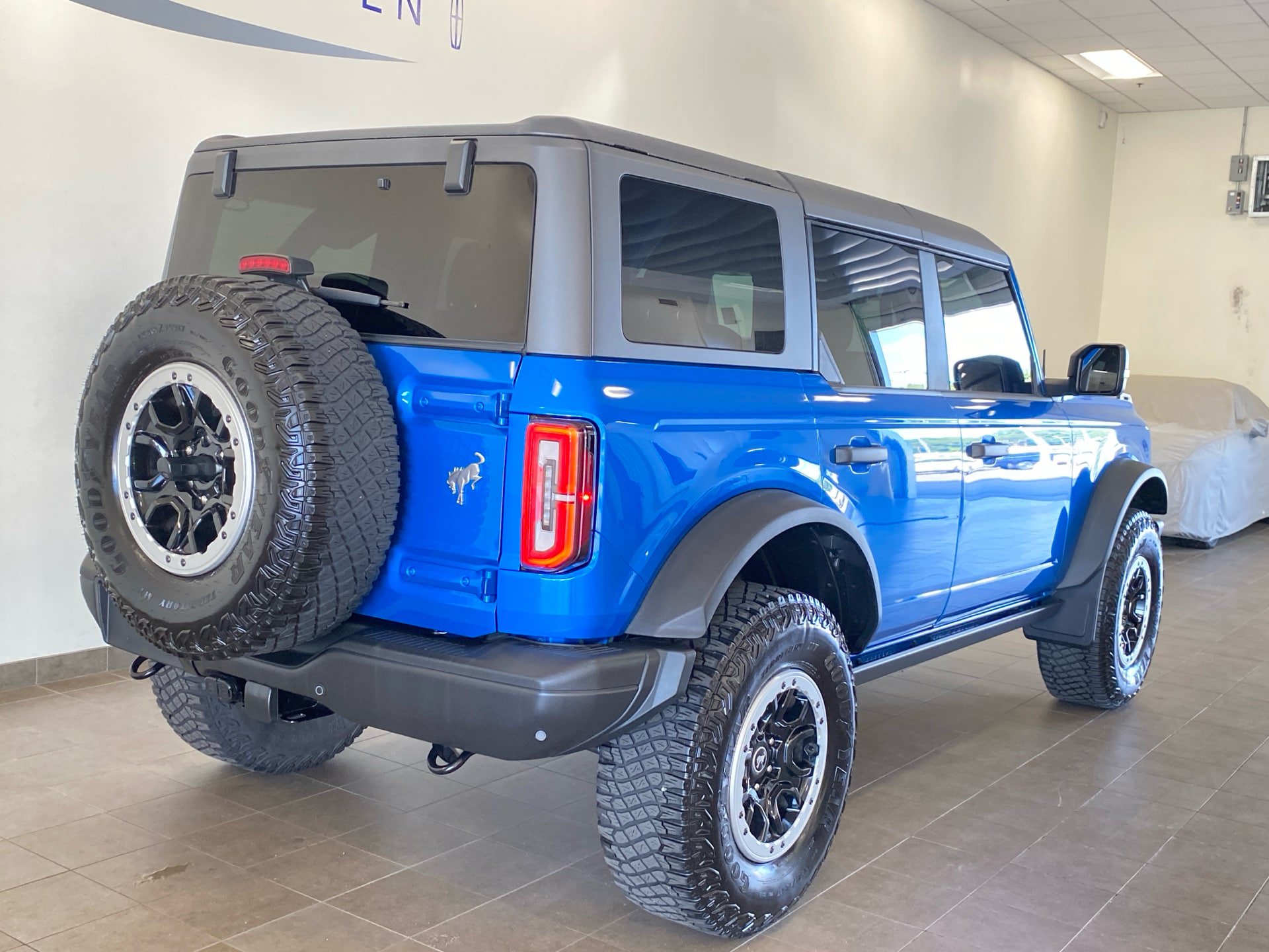Certified 2022 Ford Bronco Badlands AWD/4WD image 7