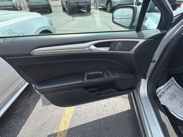 Certified 2020 Ford Fusion SE FWD image 13