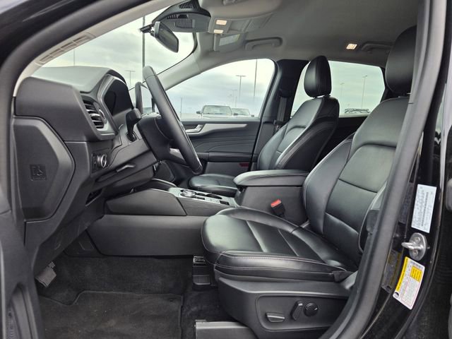 Certified 2025 Ford Escape Platinum AWD/4WD image 13
