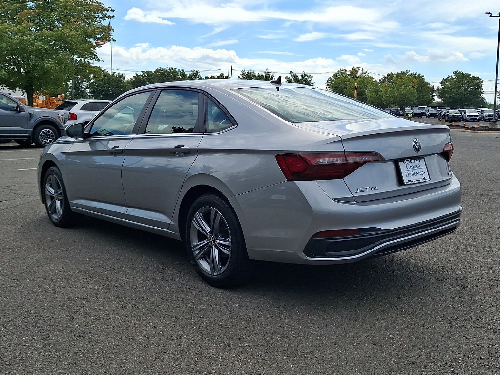 Used 2023 Volkswagen Jetta SE FWD image 7