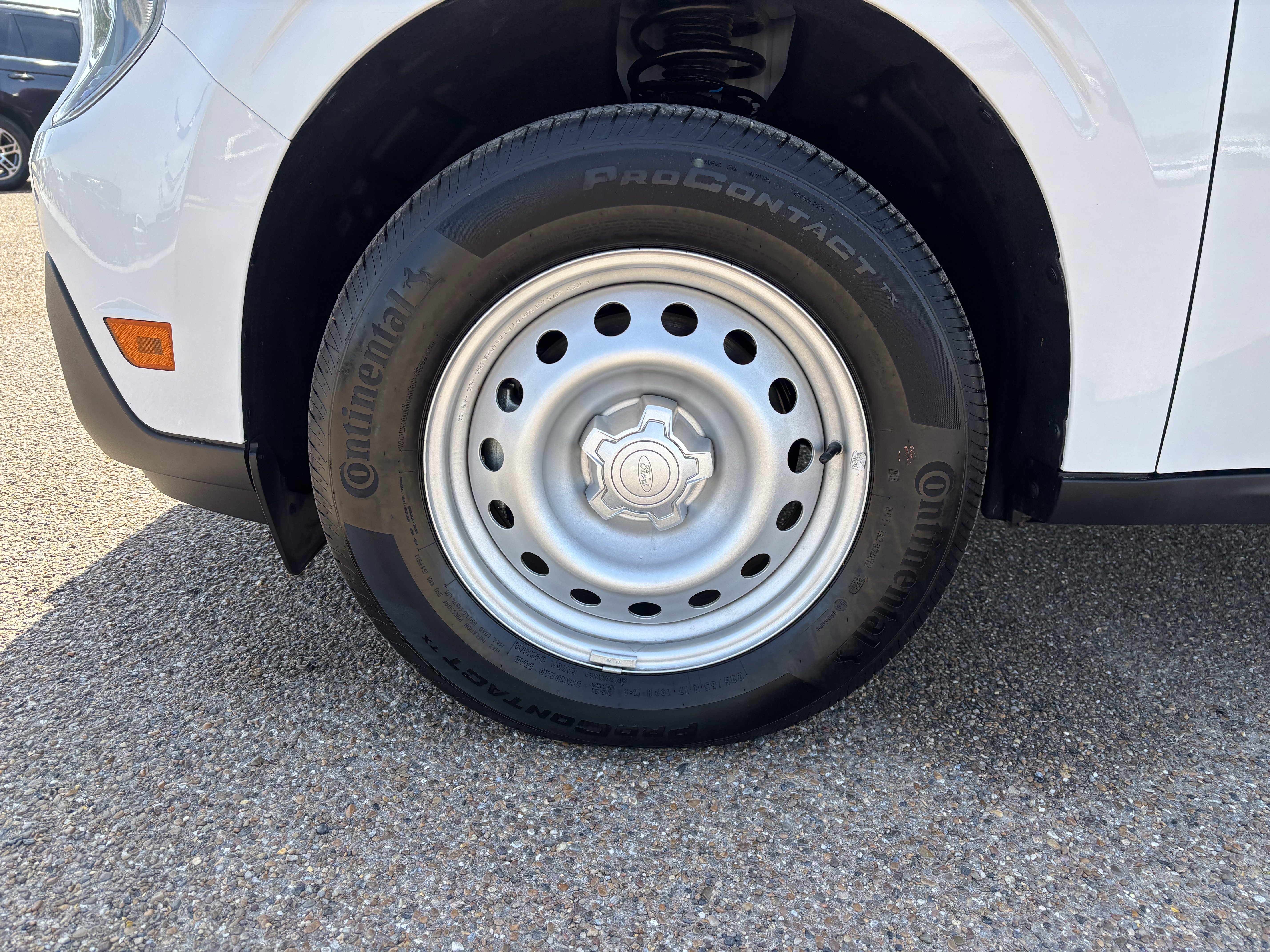 Certified 2025 Ford Maverick XL FWD image 8
