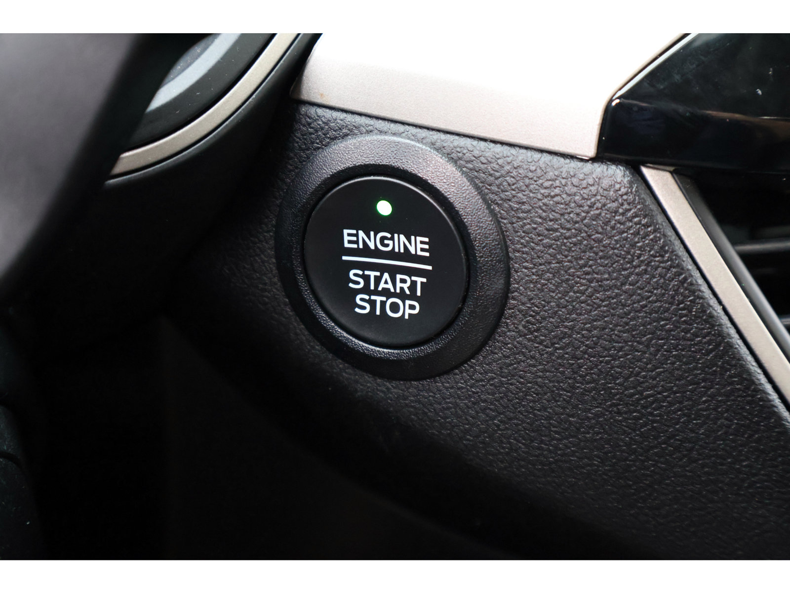 Certified 2022 Ford Escape SE w/ Convenience Package FWD image 6
