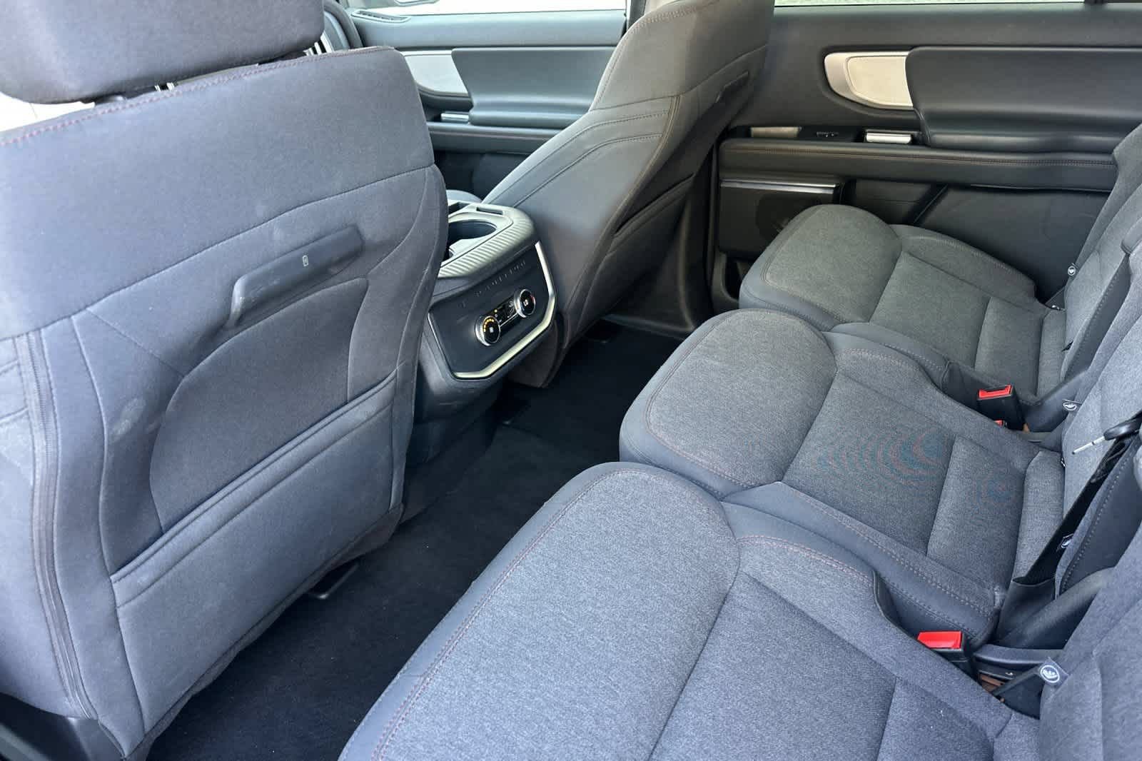 Certified 2025 Ford Expedition Max Active RWD image 4