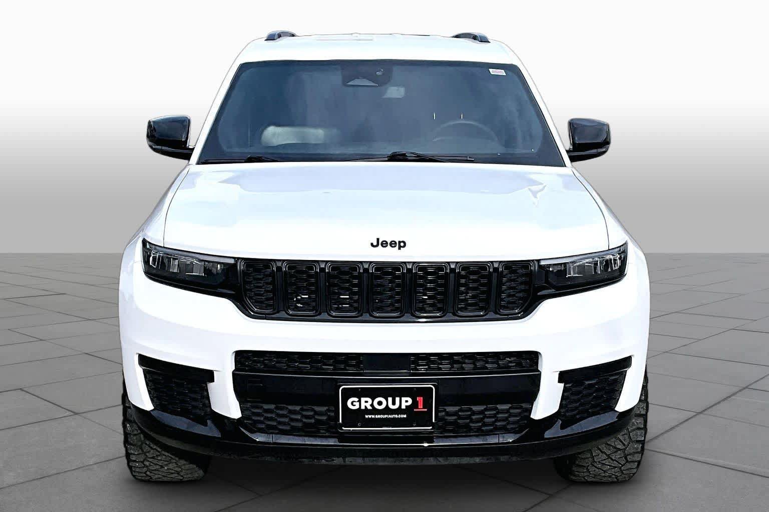 Used 2023 Jeep Grand Cherokee L Laredo AWD/4WD image 4