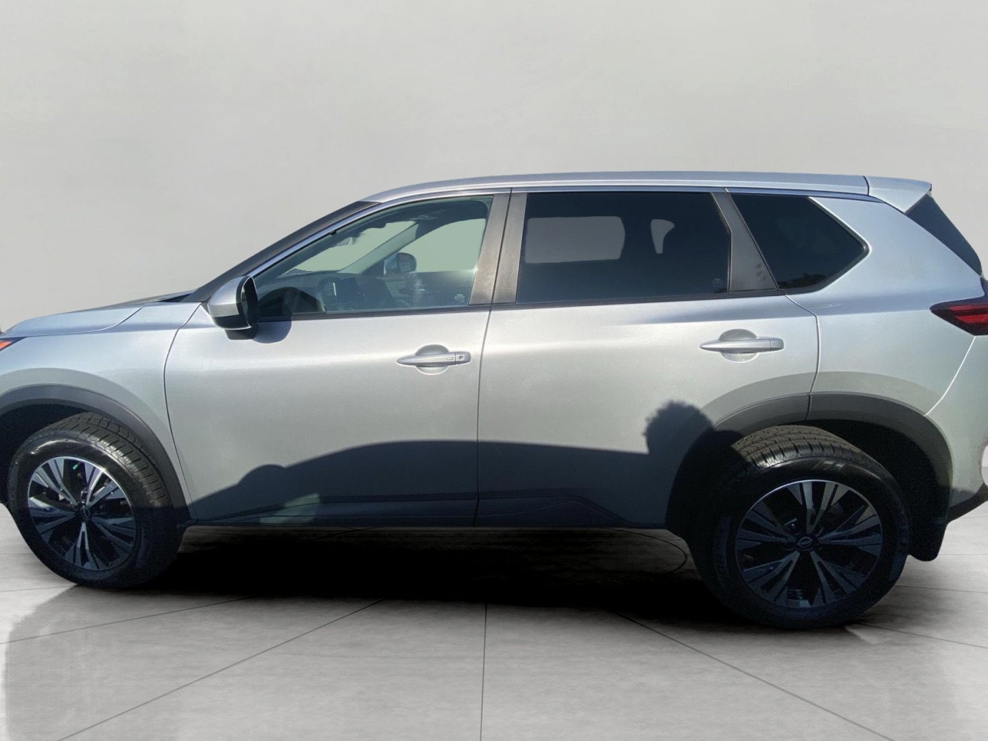 Used 2023 Nissan Rogue SV AWD/4WD image 7