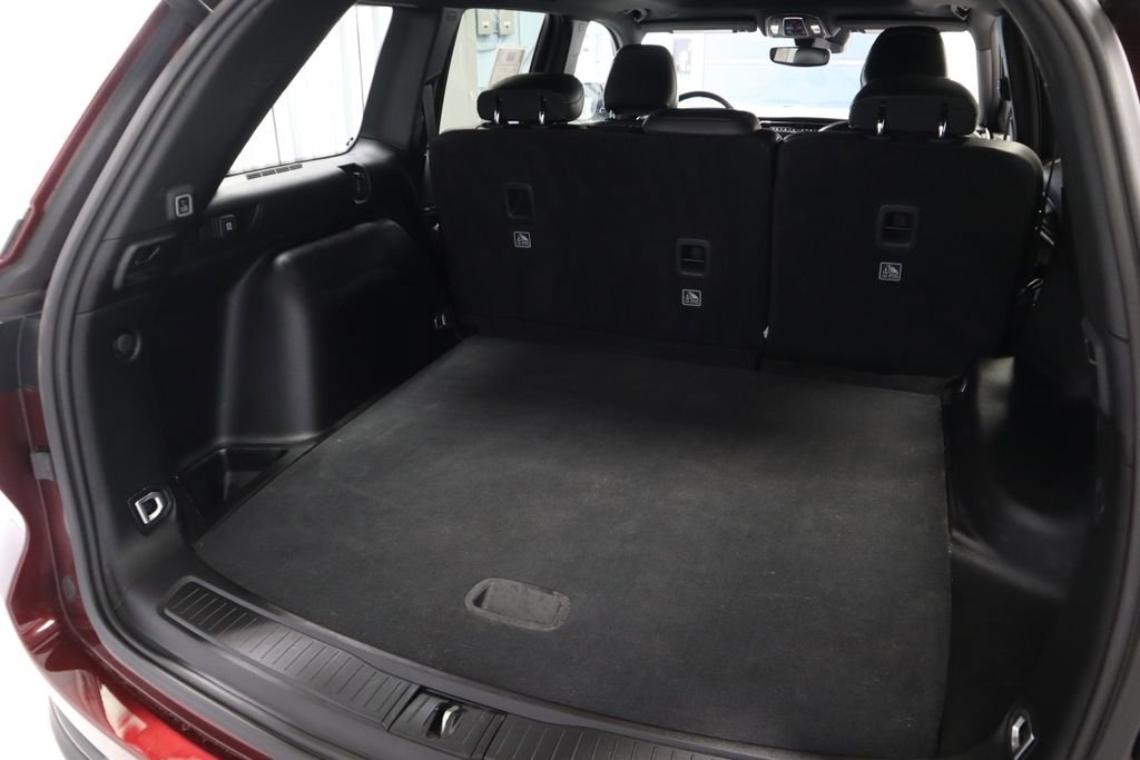 Used 2023 Jeep Grand Cherokee Altitude image 16