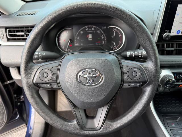 Used 2025 Toyota RAV4 XLE AWD/4WD image 14