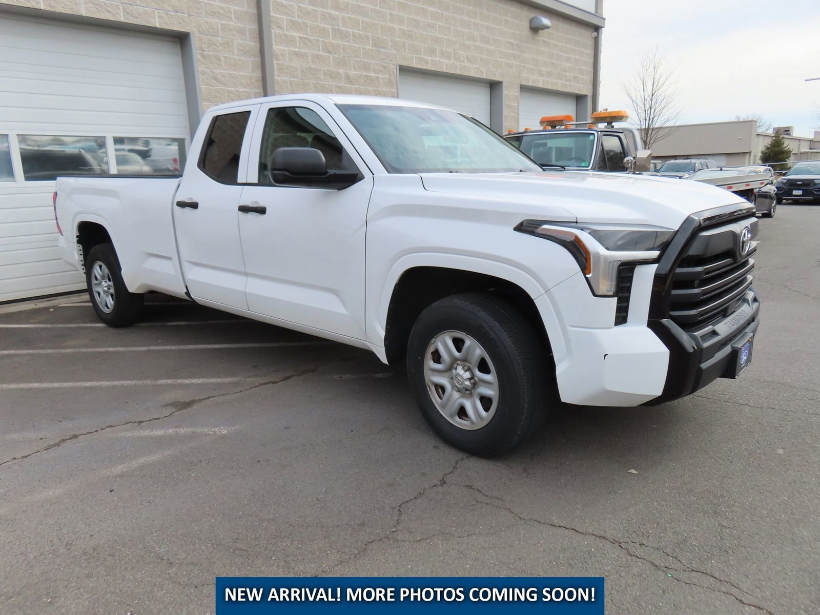 Used 2024 Toyota Tundra SR w/ SR Tow Package image 4