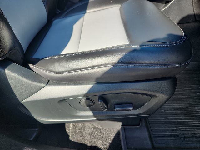 Certified 2022 Ford Explorer XLT w/ Equipment Group 202A image 34