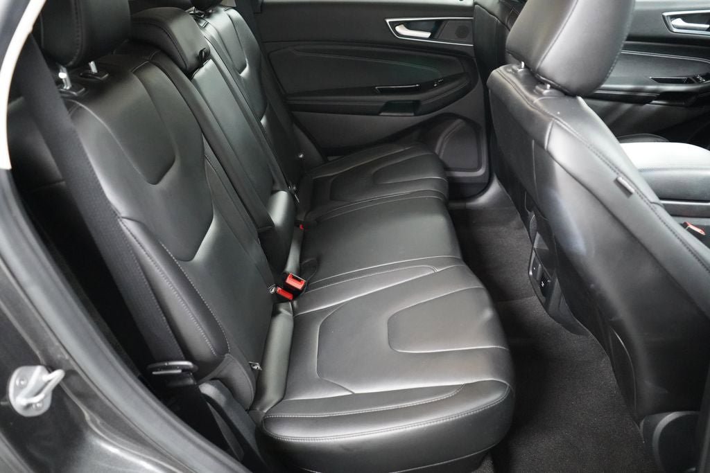 Certified 2020 Ford Edge Titanium FWD image 25