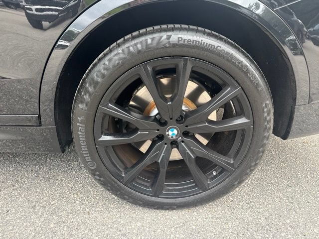 Used 2025 BMW X7 M60i AWD/4WD image 16
