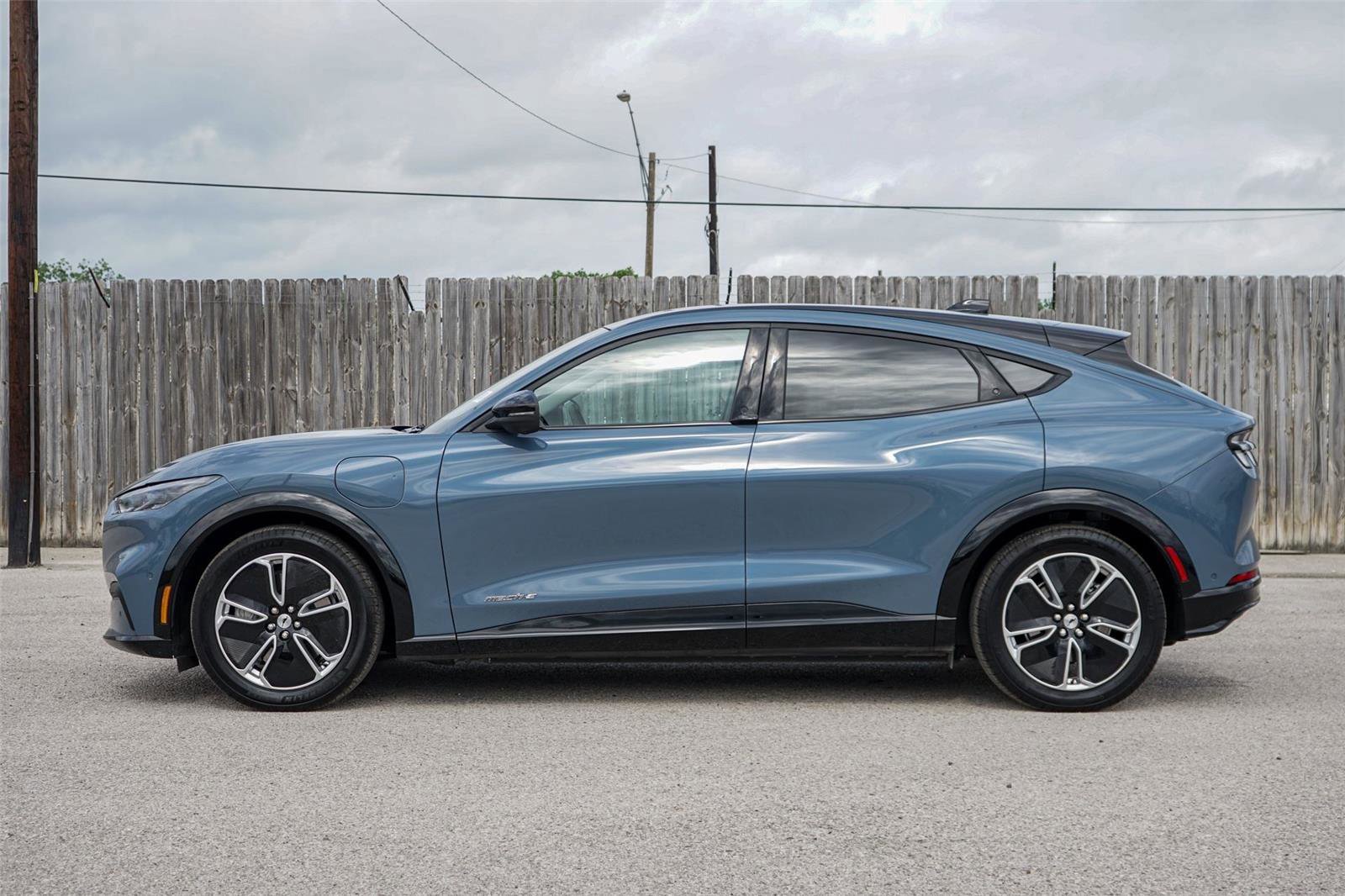 Certified 2023 Ford Mustang Mach-E Premium image 5