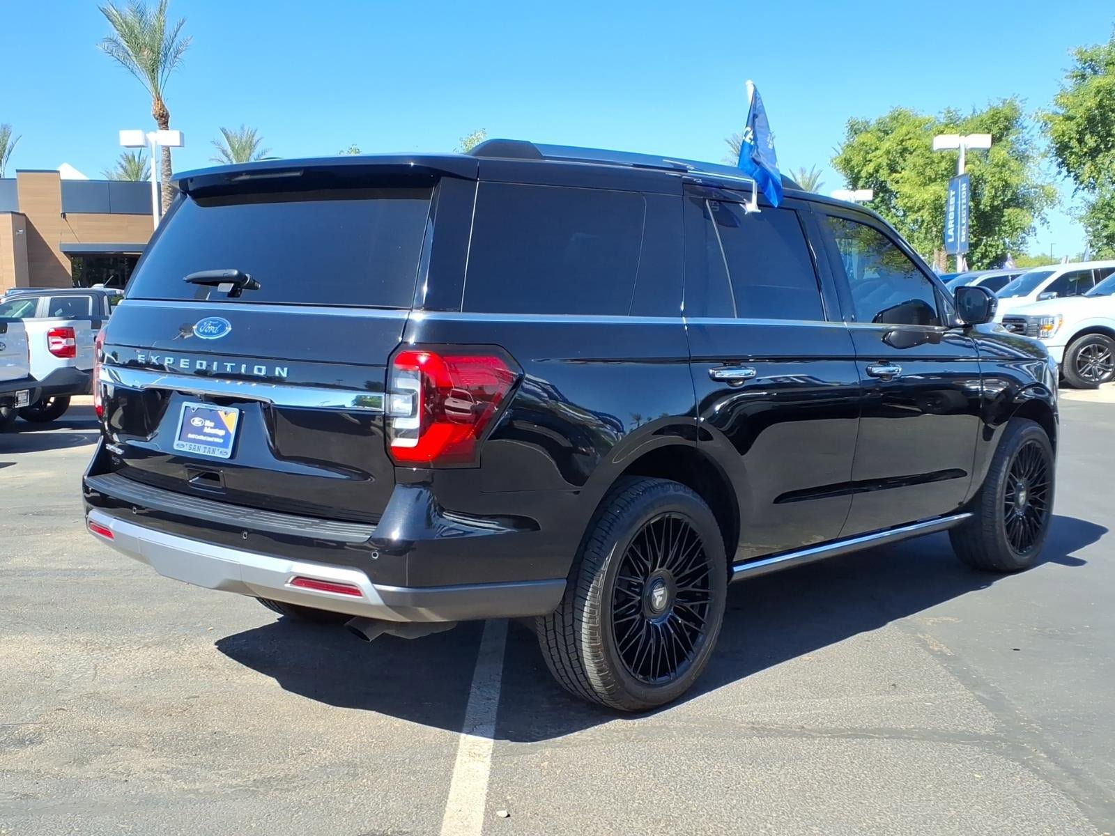 Certified 2024 Ford Expedition Limited AWD/4WD image 4