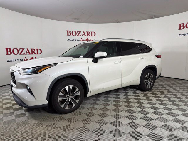 Used 2021 Toyota Highlander XLE FWD image 5