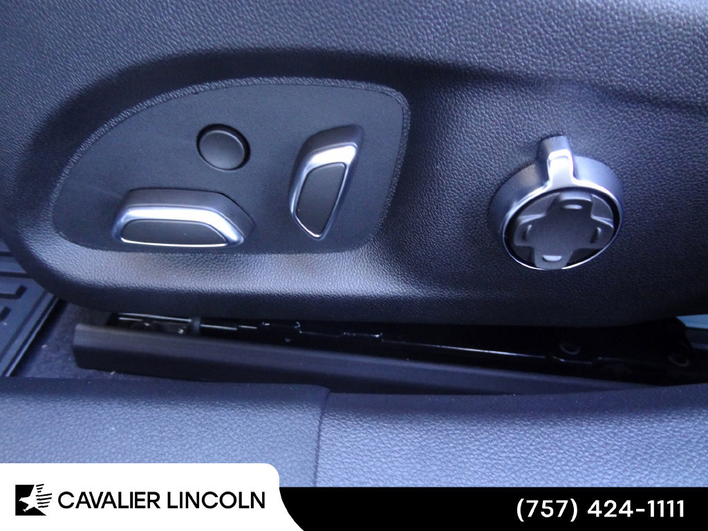 Used 2026 Cadillac CT5 Sport w/ Platinum Package RWD image 8