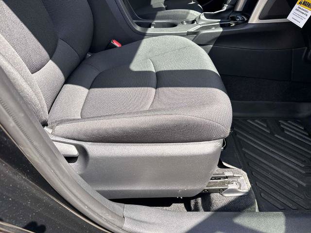 Used 2025 Toyota Corolla Cross LE FWD image 11