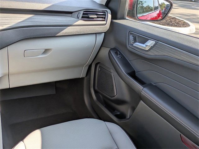 Certified 2025 Ford Expedition Platinum w/ Platinum Ultimate Package image 16