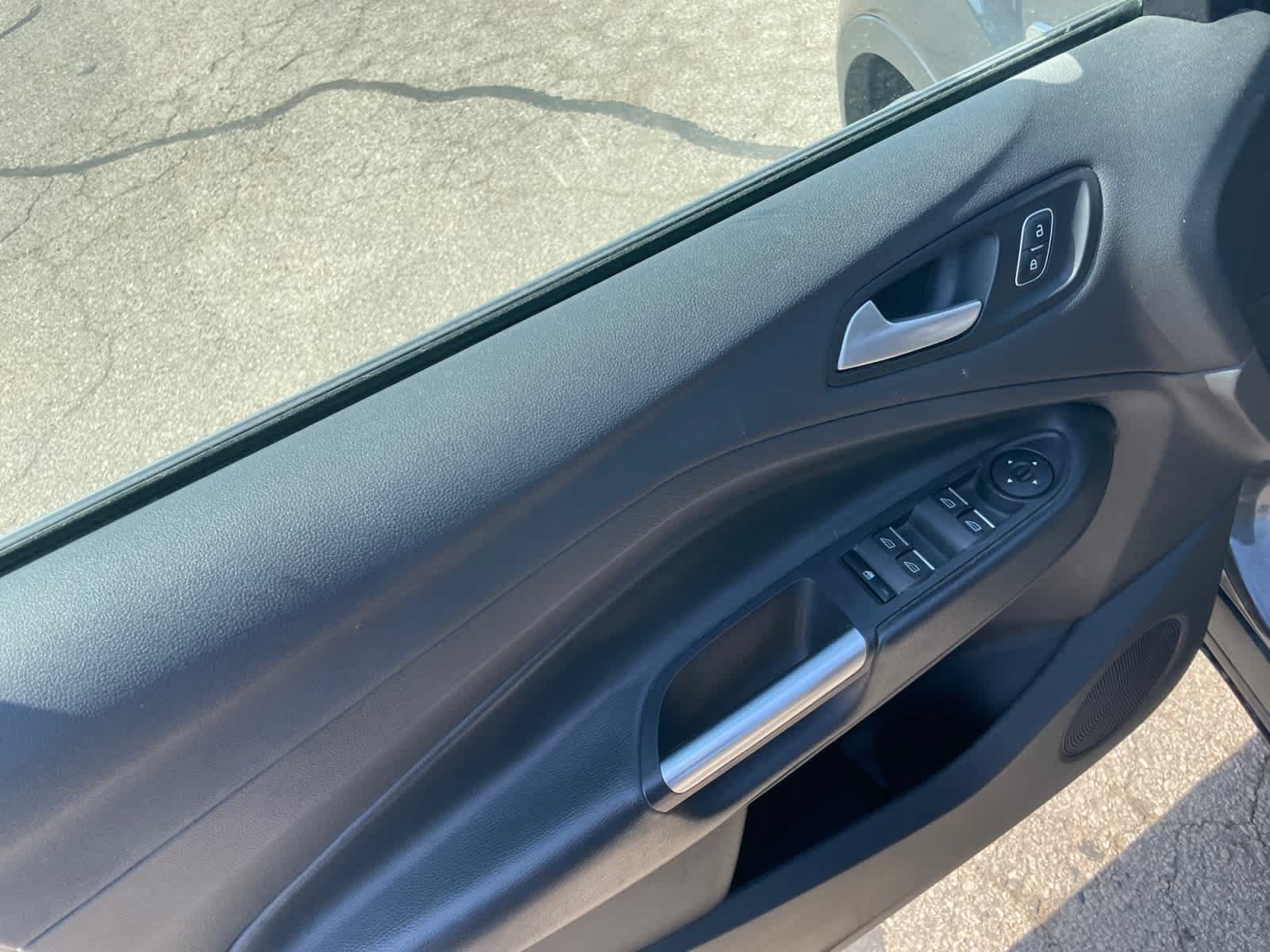Certified 2019 Ford Escape SE AWD/4WD image 10