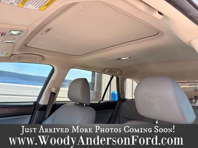 Used 2019 Subaru Outback 2.5i Limited AWD/4WD image 10
