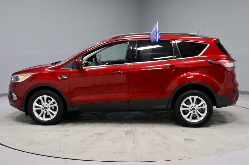 Certified 2018 Ford Escape SE image 2
