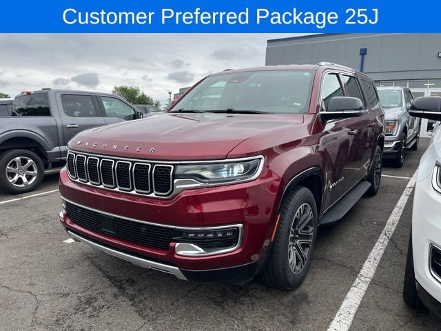 Used 2024 Jeep Wagoneer L Series II w/ Flexible Seating Group AWD/4WD image 2