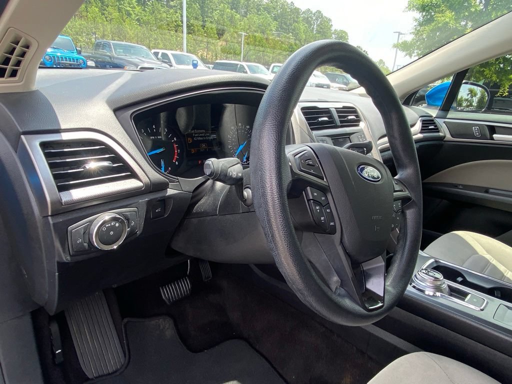Certified 2020 Ford Fusion S FWD image 9