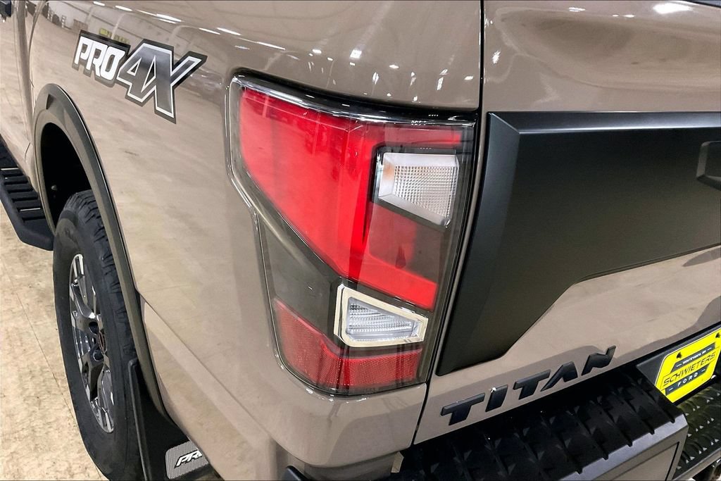 Used 2024 Nissan Titan PRO-4X w/ Pro-4x Convenience Package AWD/4WD image 28