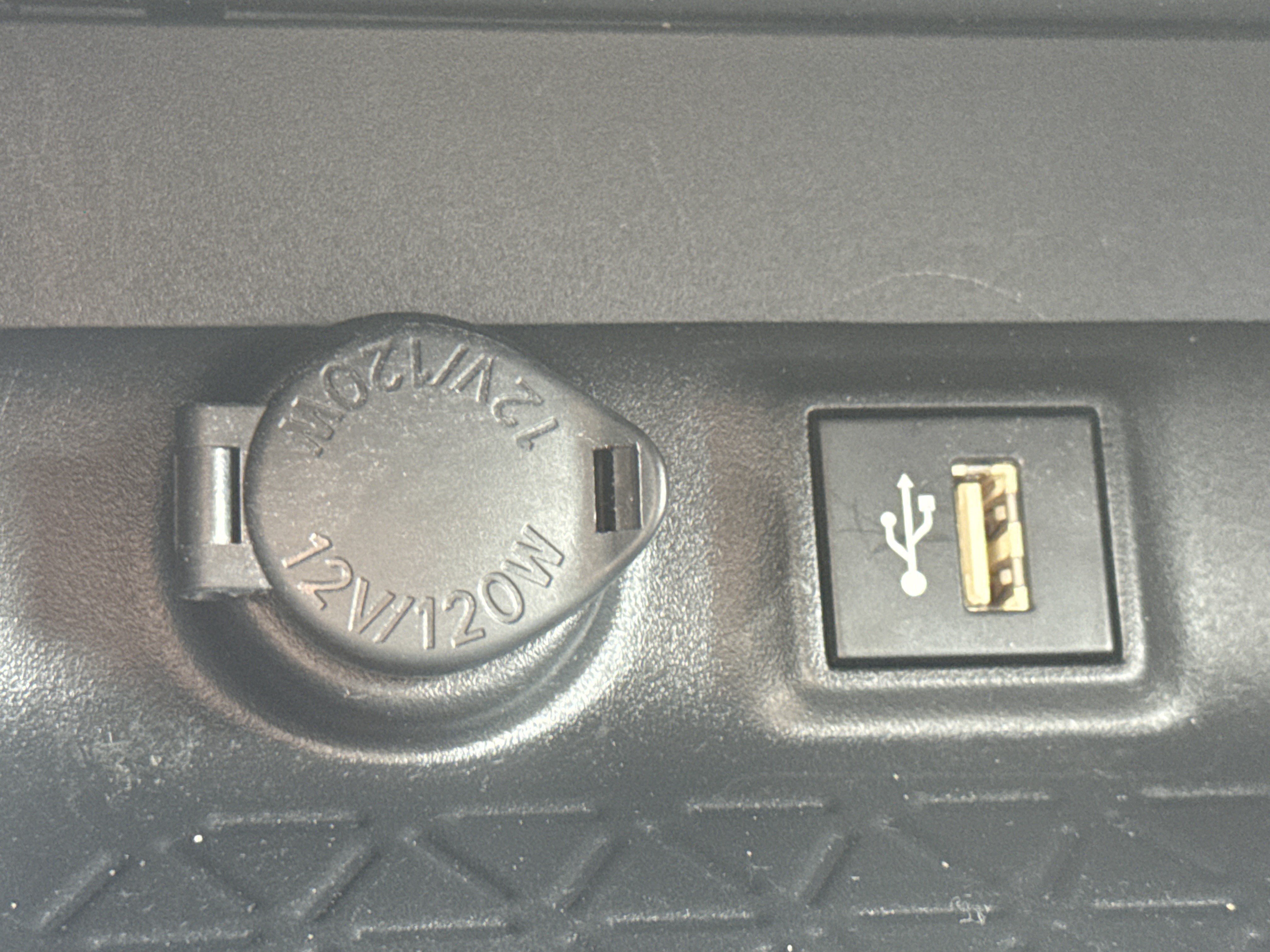 Used 2023 Toyota RAV4 LE AWD/4WD image 23