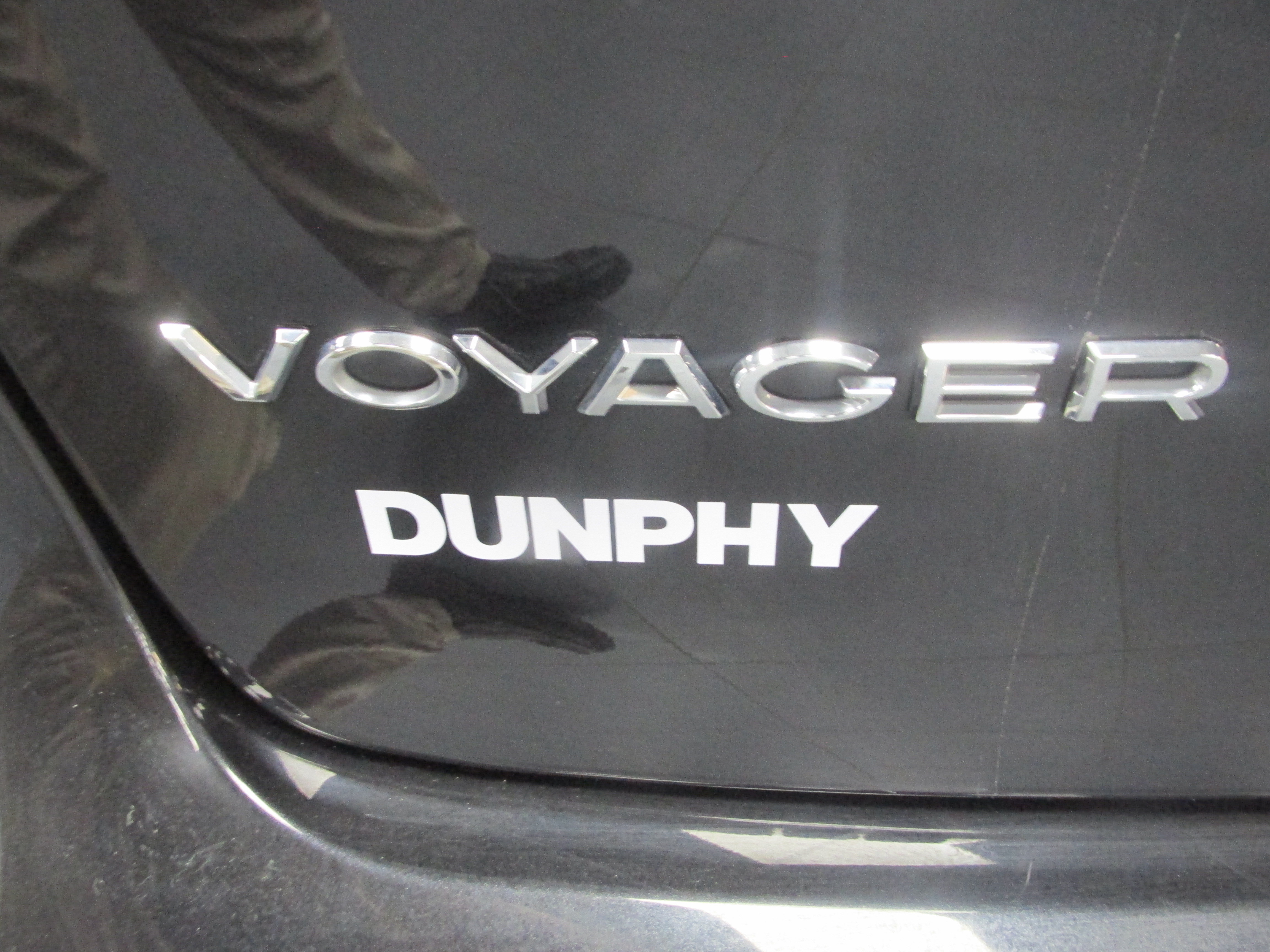 Used 2023 Chrysler Voyager LX FWD image 19