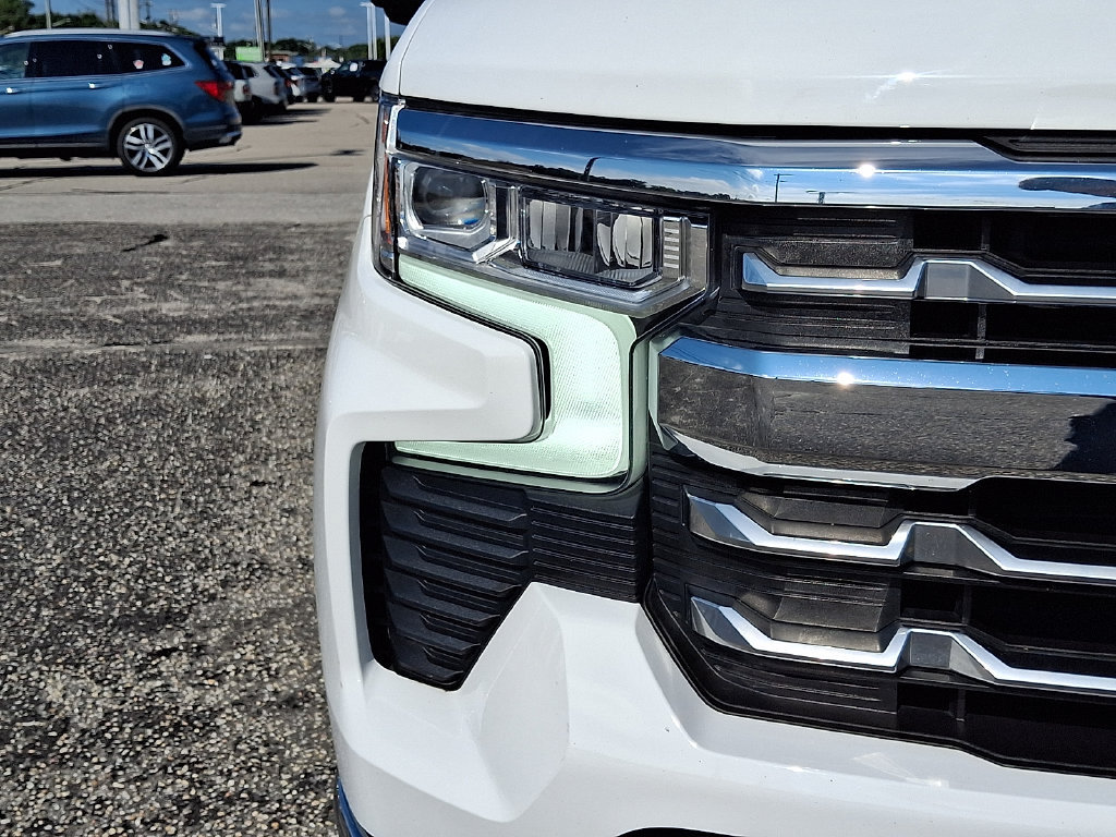 Used 2024 Chevrolet Silverado 1500 LTZ AWD/4WD image 8