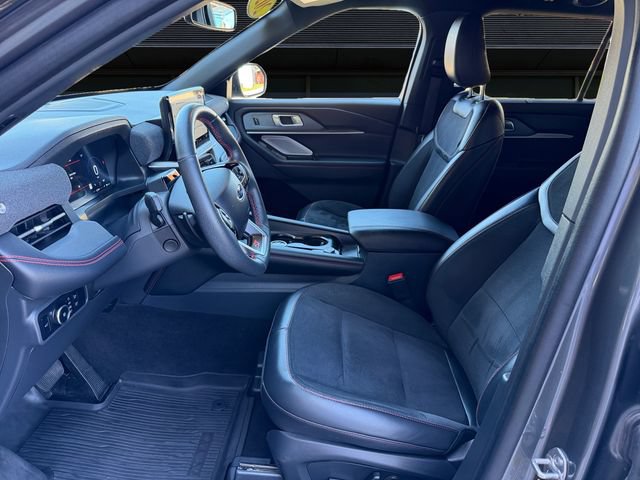 Certified 2025 Ford Explorer ST AWD/4WD image 9