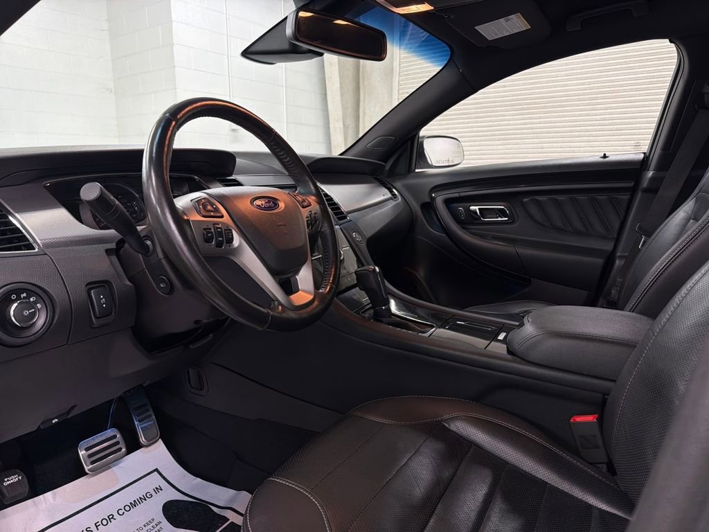 Certified 2019 Ford Taurus SHO image 10