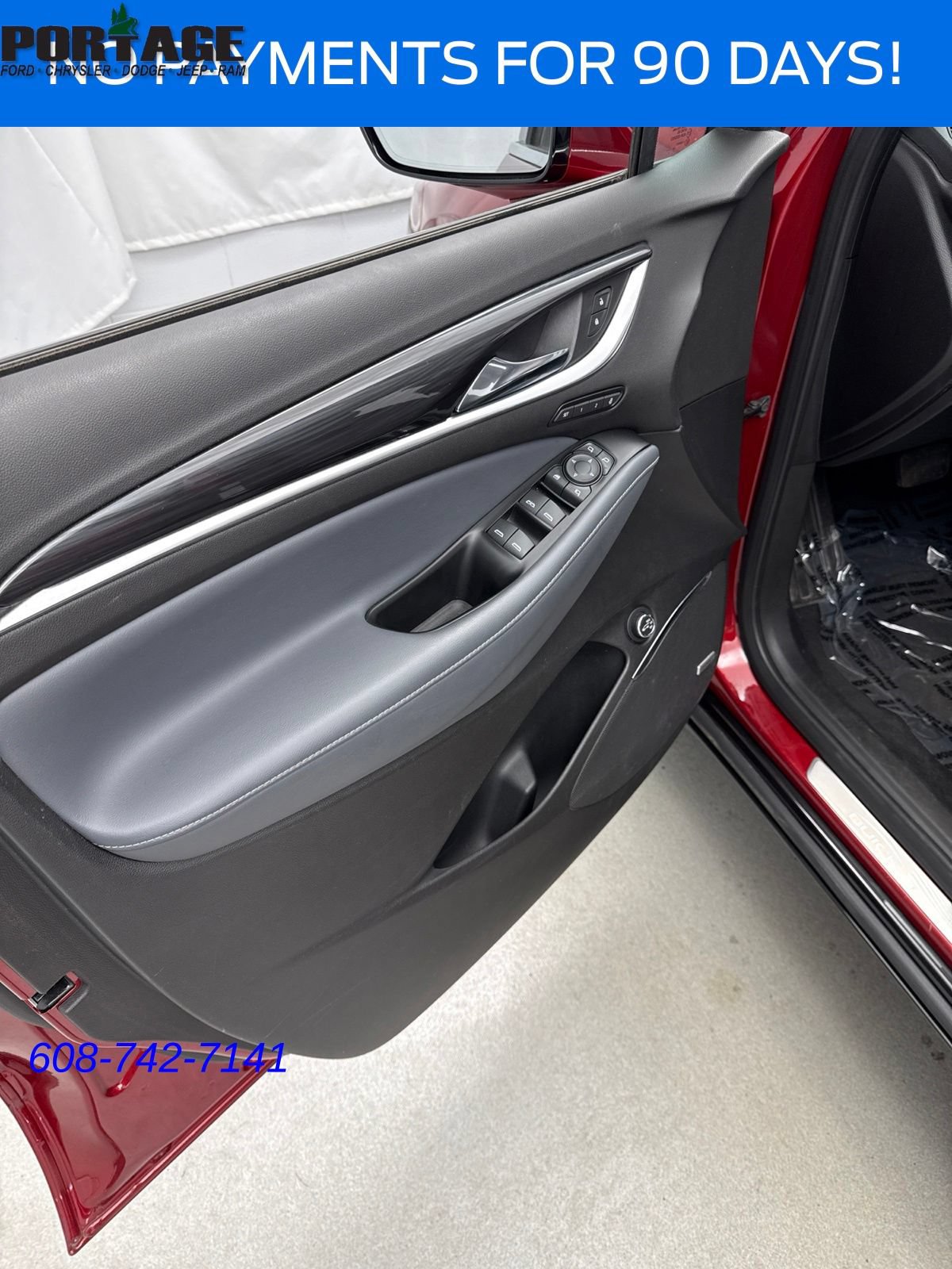 Used 2024 Buick Enclave Premium AWD/4WD image 13