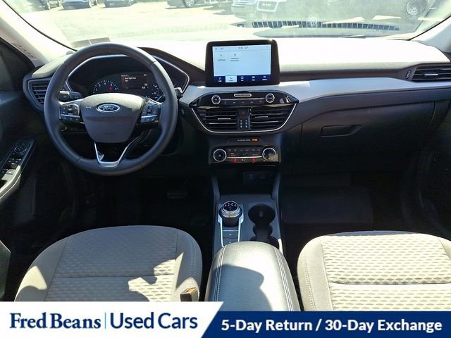 Certified 2022 Ford Escape SE w/ SE Sport Appearance Package image 15