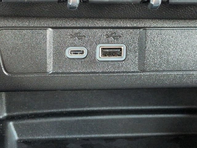 Used 2025 Chevrolet Colorado Z71 w/ Midnight Edition AWD/4WD image 21