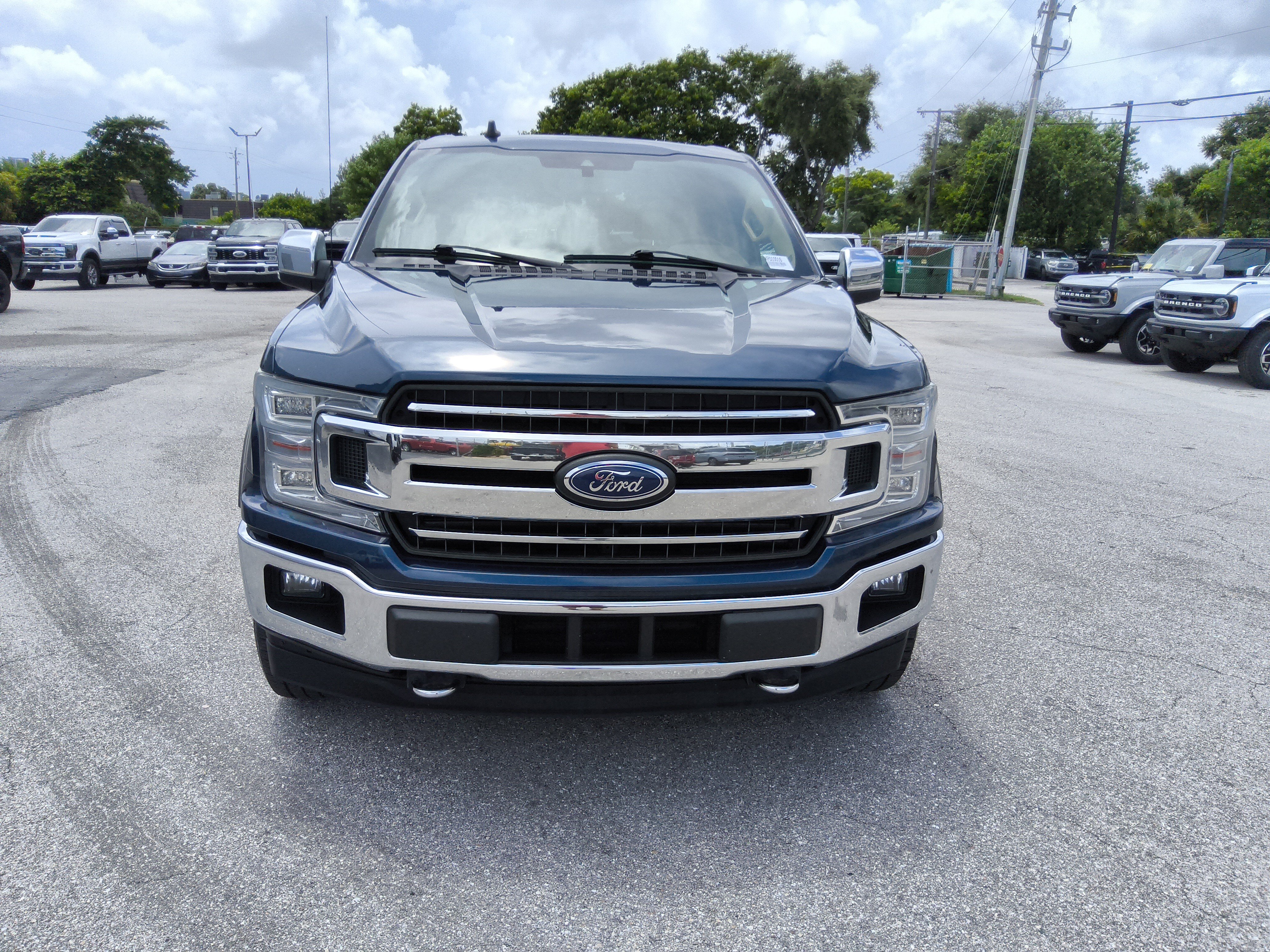 Certified 2019 Ford F150 Lariat w/ Equipment Group 502A Luxury AWD/4WD image 8