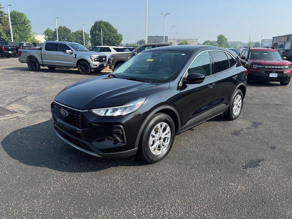 Certified 2023 Ford Escape Active w/ Tech Pack #2 AWD/4WD image 9