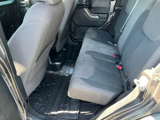 Used 2017 Jeep Wrangler Unlimited Sport AWD/4WD image 25