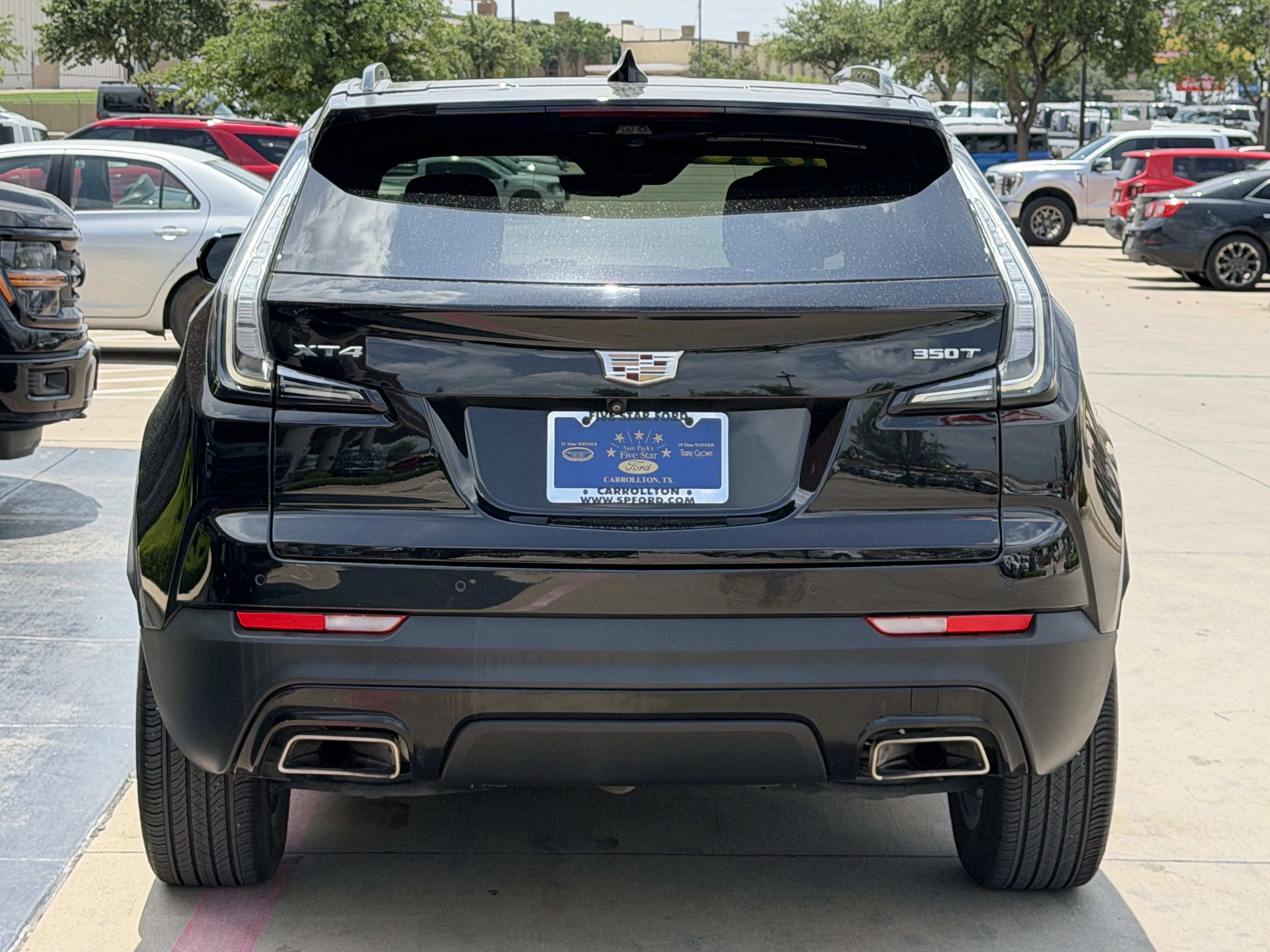 Used 2022 Cadillac XT4 Sport w/ Enhanced Visibility Package FWD image 5