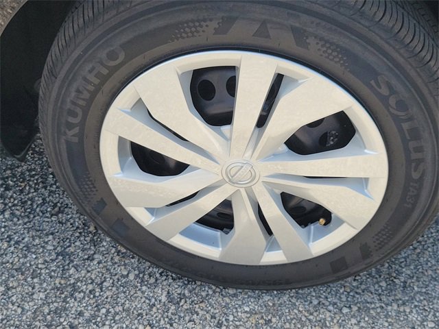 Used 2025 Nissan Versa S image 6