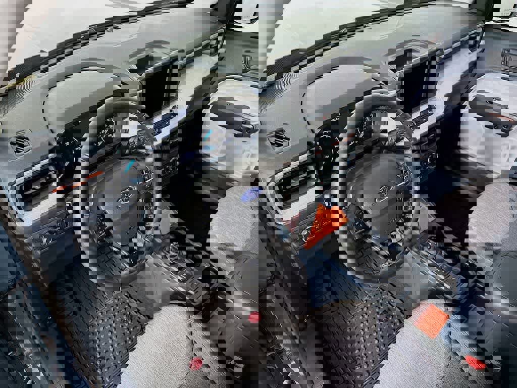 Certified 2022 Ford Maverick XLT w/ XLT Luxury Package image 9