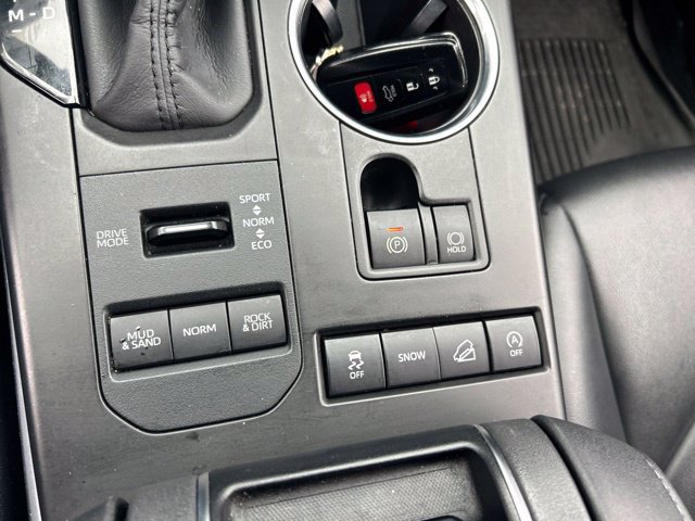 Used 2020 Toyota Highlander XLE AWD/4WD image 23