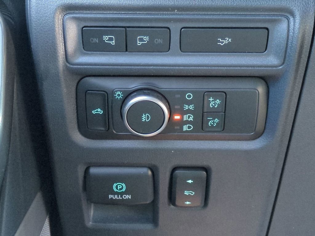 Certified 2022 Ford F150 Lariat w/ Equipment Group 502A High image 24