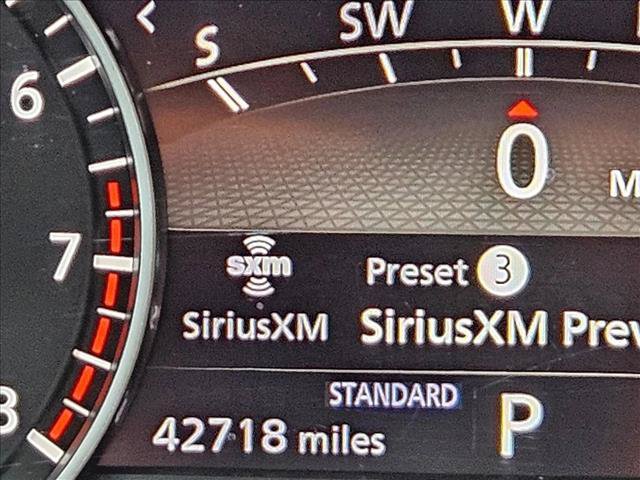 Used 2022 Nissan Pathfinder SL FWD image 11