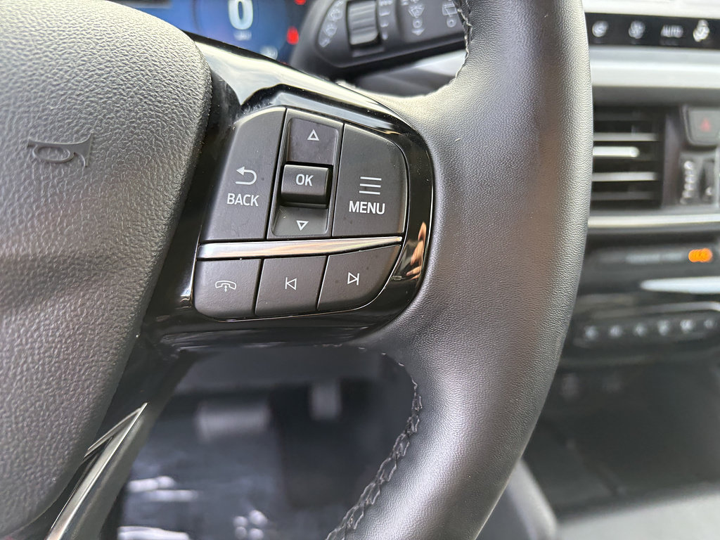 Certified 2024 Ford Escape Platinum AWD/4WD image 27