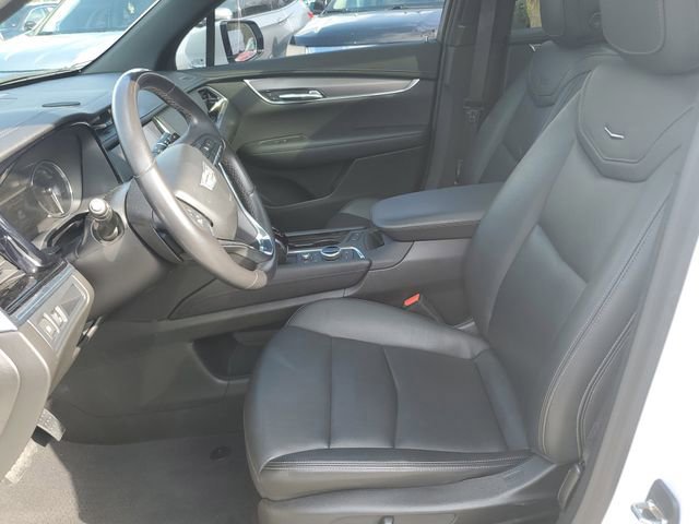 Used 2023 Cadillac XT6 Luxury image 28